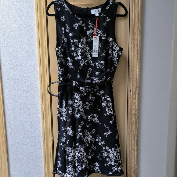 Elle Dresses & Skirts - ELLE Dress Black White Floral Sleeveless Lined Belt